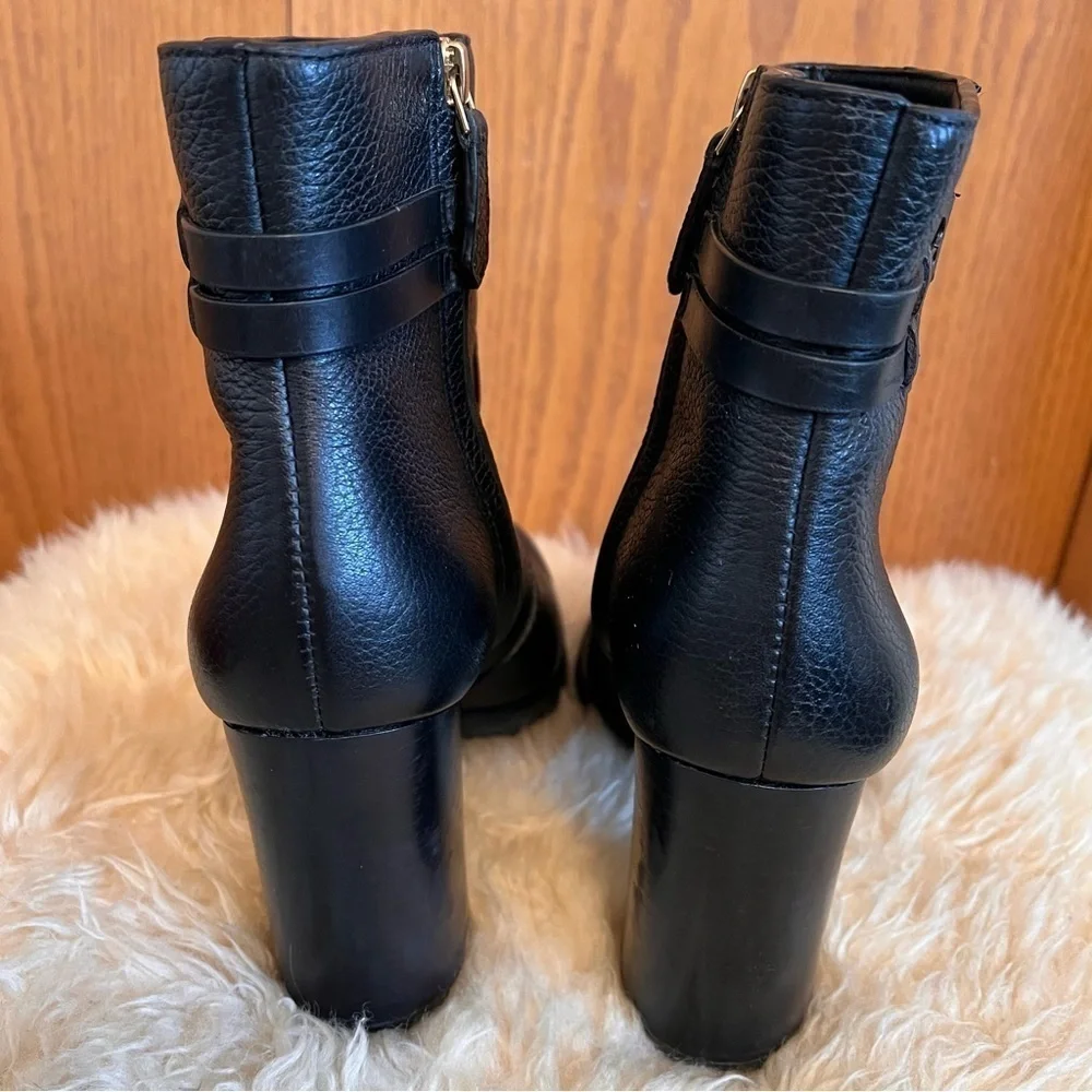 Tory Burch Leigh Lug Sole Black Leather Bootie Sz-7